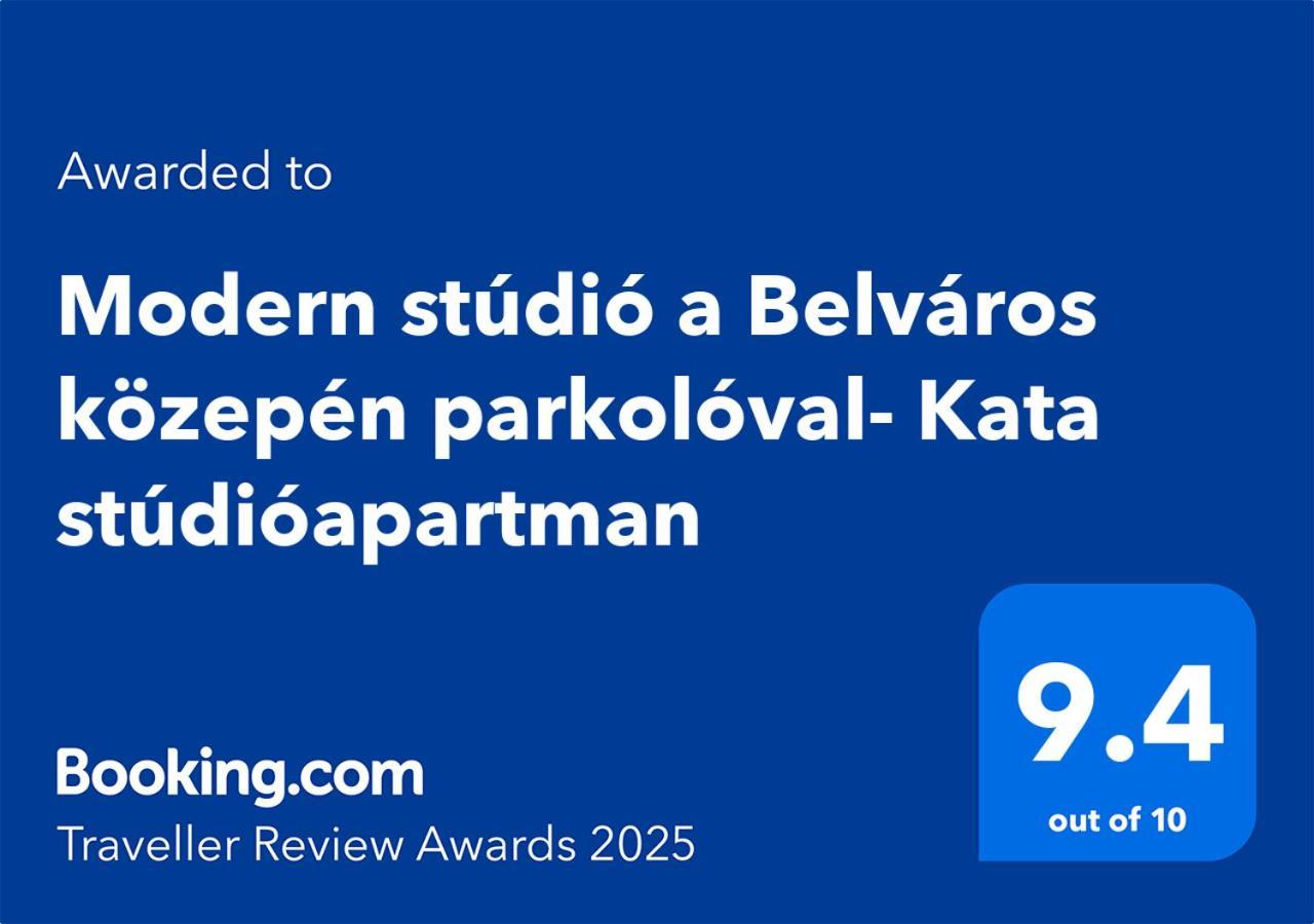 Modern Studio A Belvaros Koezepen Parkoloval- Kata Studioapartman Győr Exteriör bild